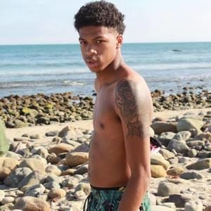 Meet your Posher, Dezmond